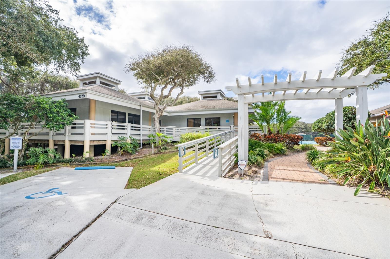 SEA WOODS UNIT 01 - Residential