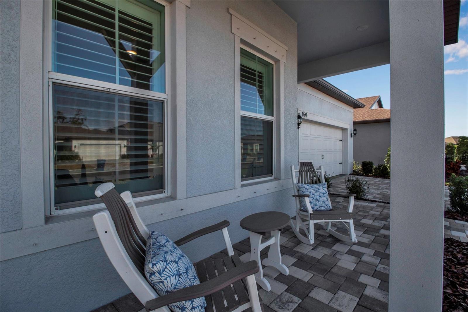 8541 COASTAL PALMS GLEN