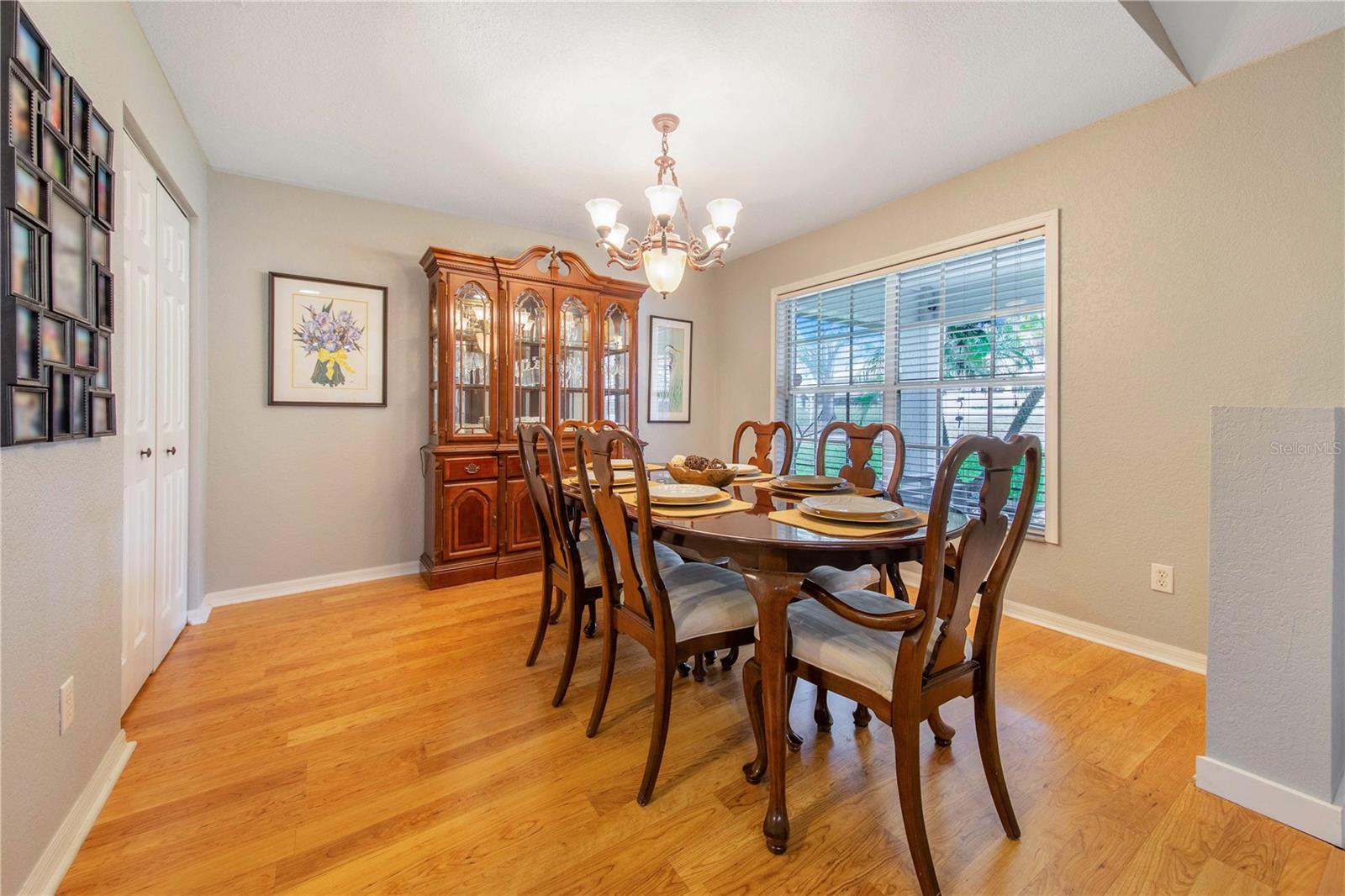 VALENCIA WOOD ESTATES FIRST ADD - Residential