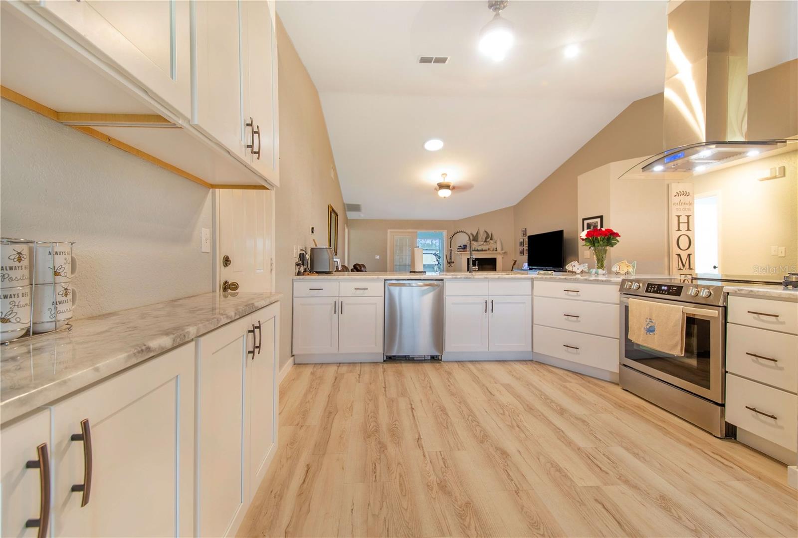 VALENCIA WOOD ESTATES FIRST ADD - Residential