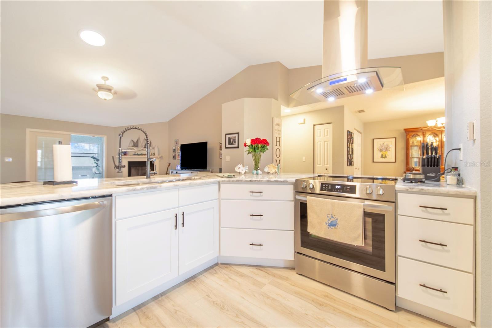 VALENCIA WOOD ESTATES FIRST ADD - Residential