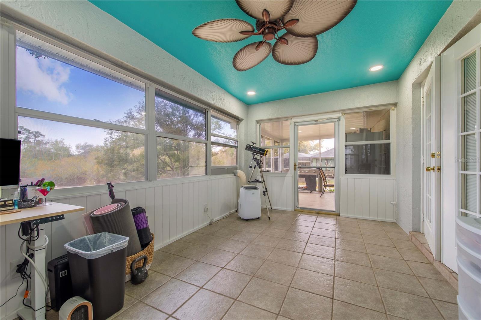 VALENCIA WOOD ESTATES FIRST ADD - Residential