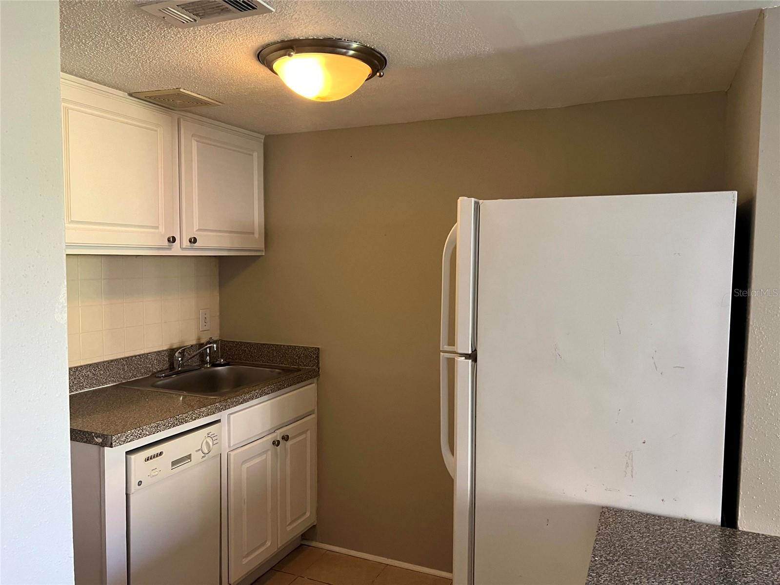 WATERSIDE AT CRANES ROOST A CONDO COMMUNITY - Residential Lease