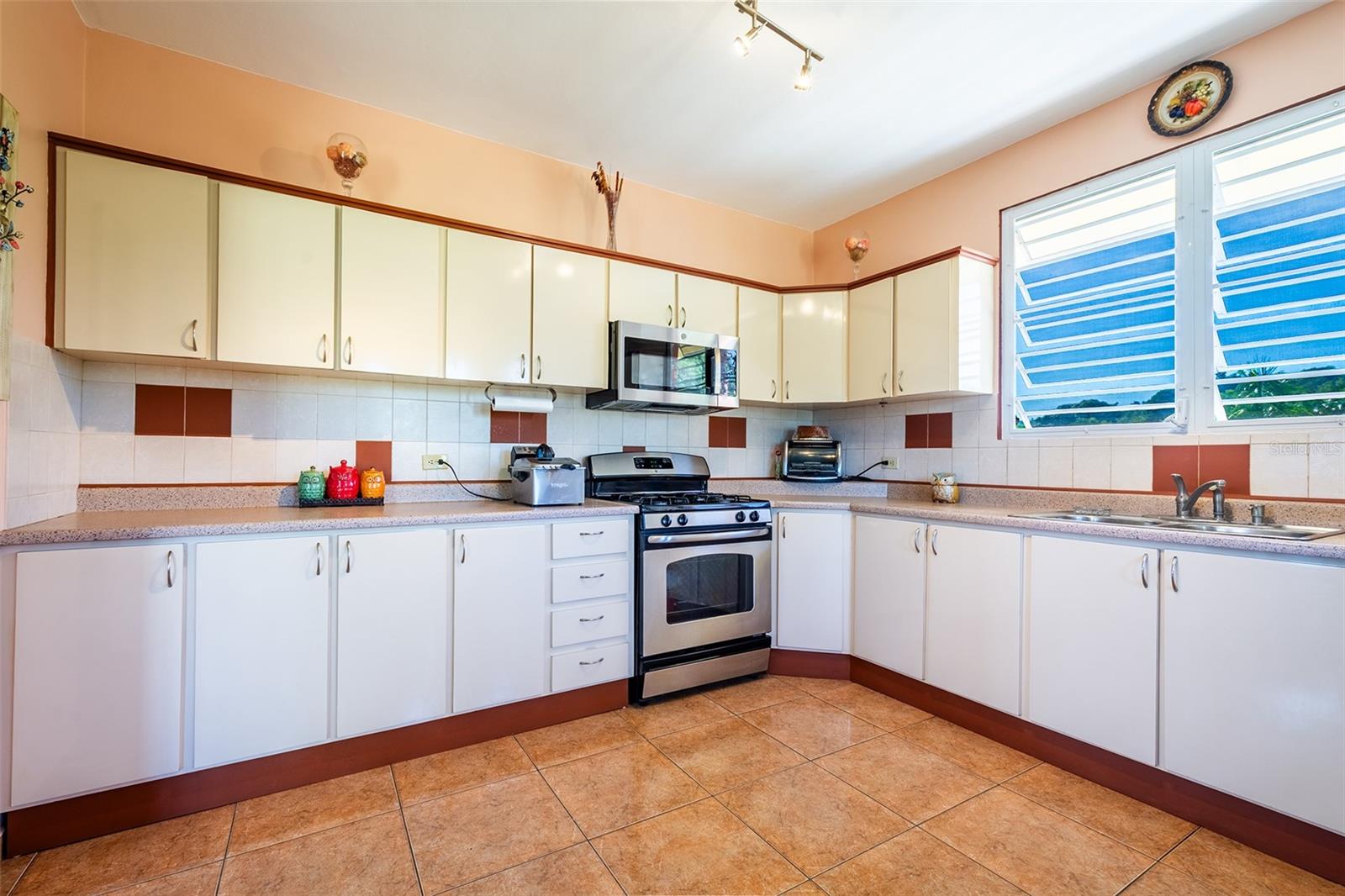 BARRIO CRUCES - Residential