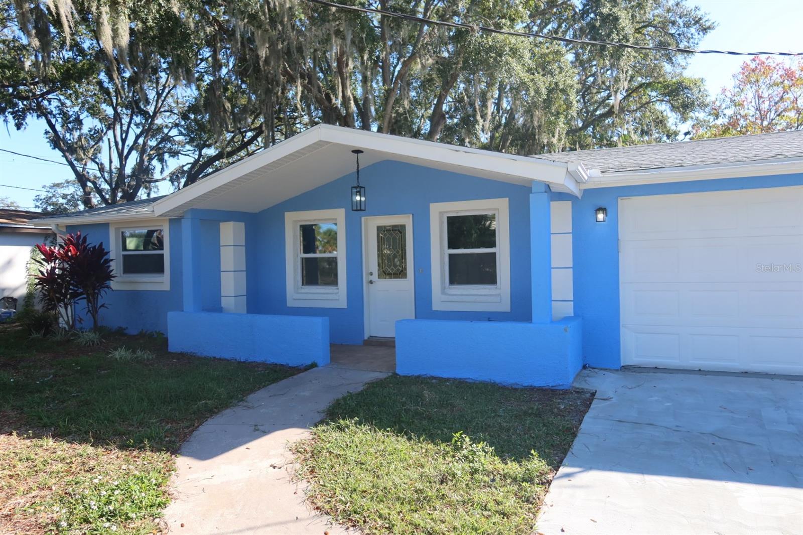 BAY PARK ESTATES - Residential