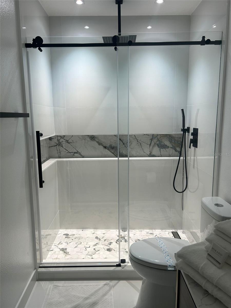 OAK RDG CONDO PH 3 - Residential