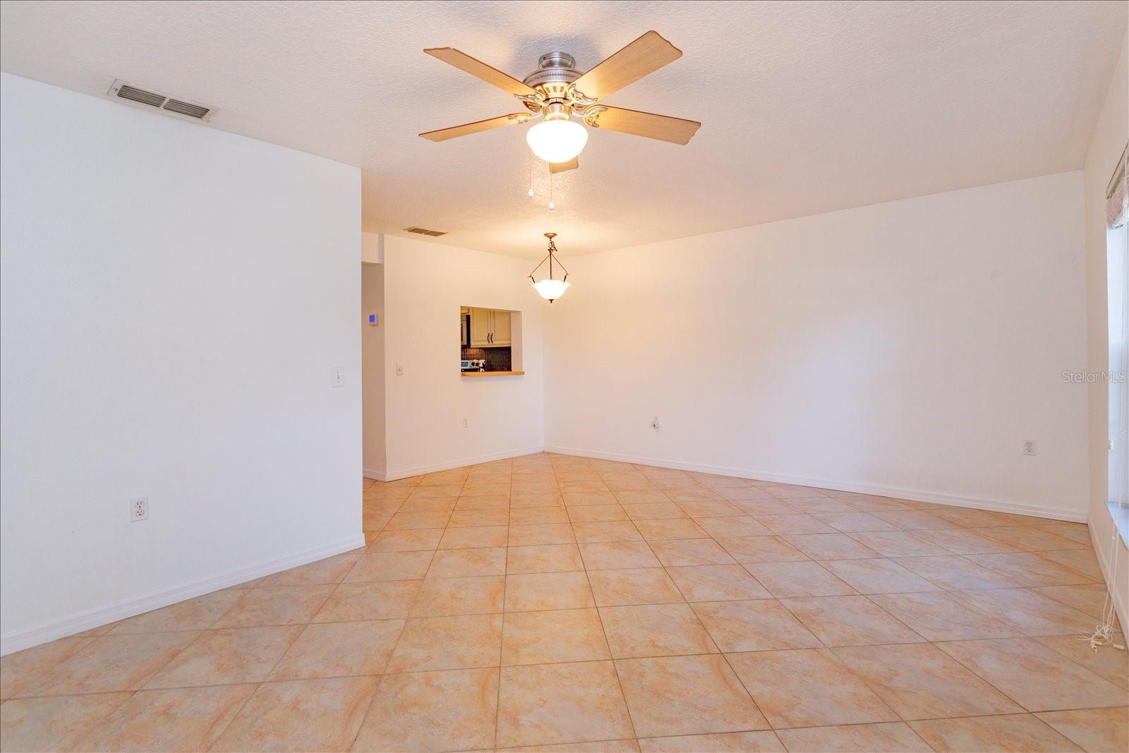 CHARLES TOWNE - Residential