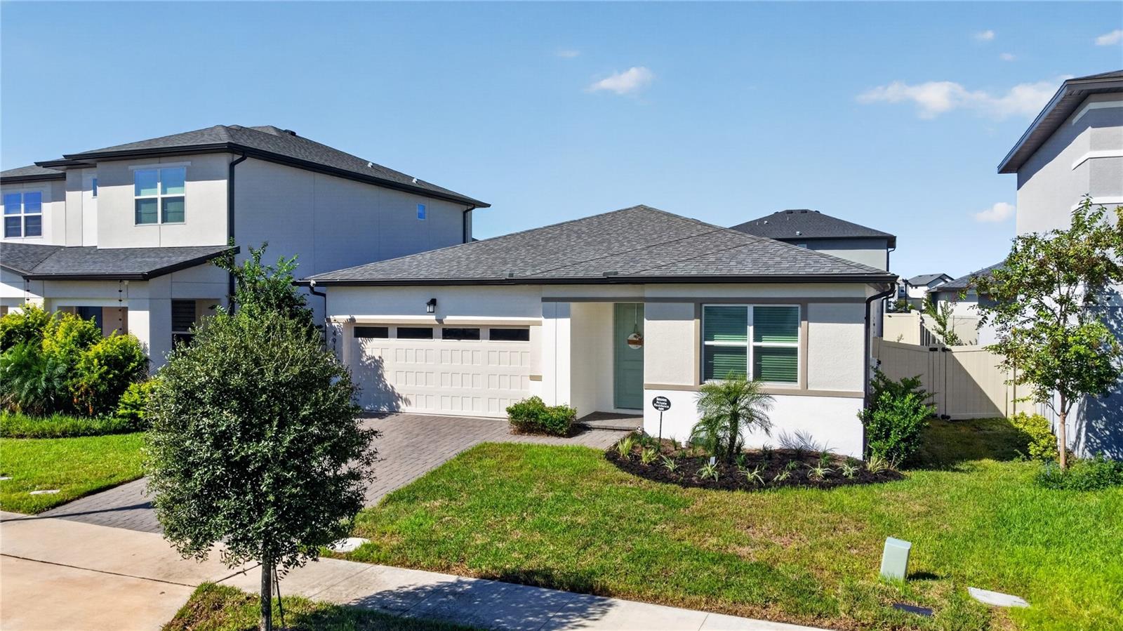4916 SHADY PINES DRIVE