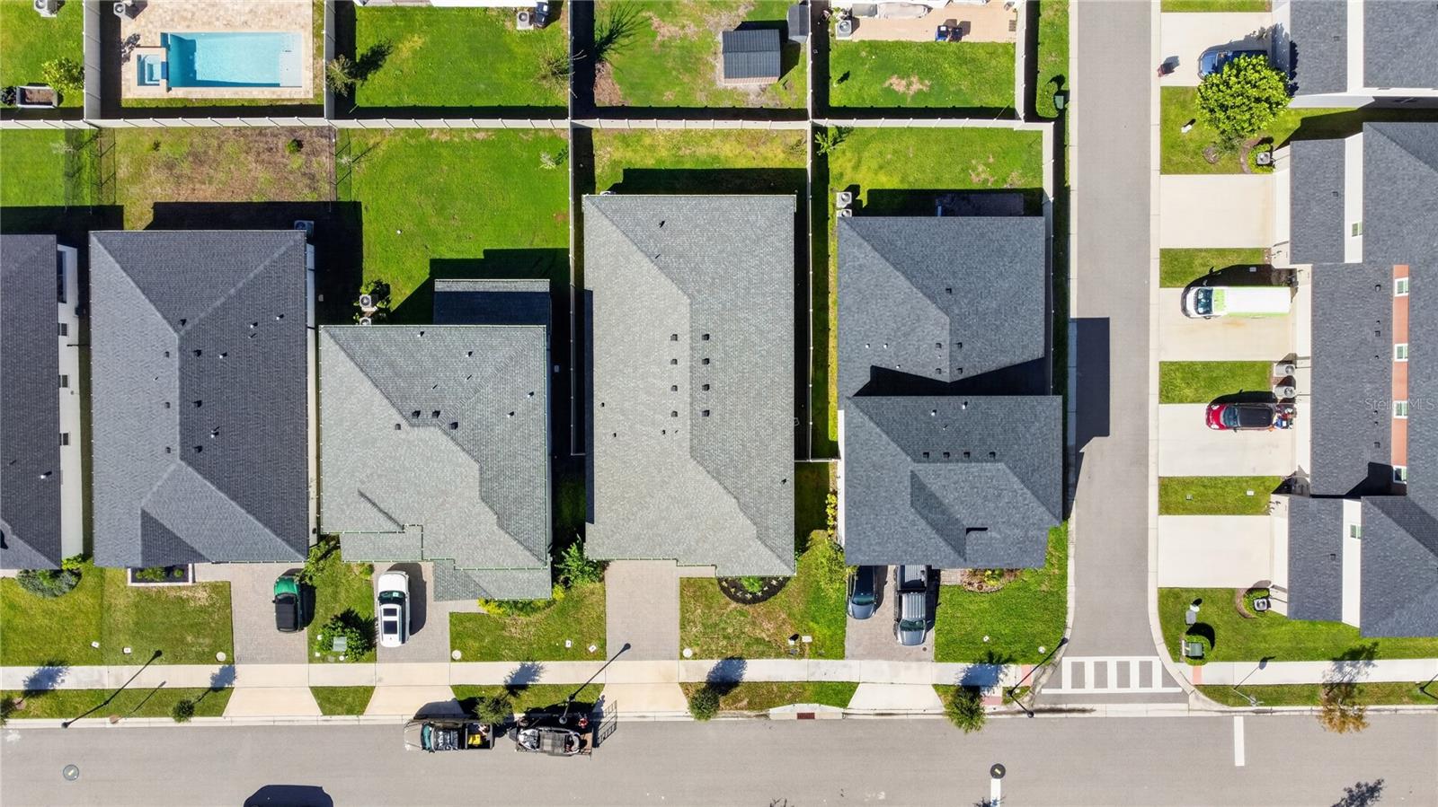 4916 SHADY PINES DRIVE