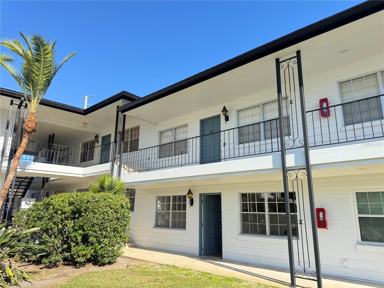 PINELOCH LAKE APTS - Residential