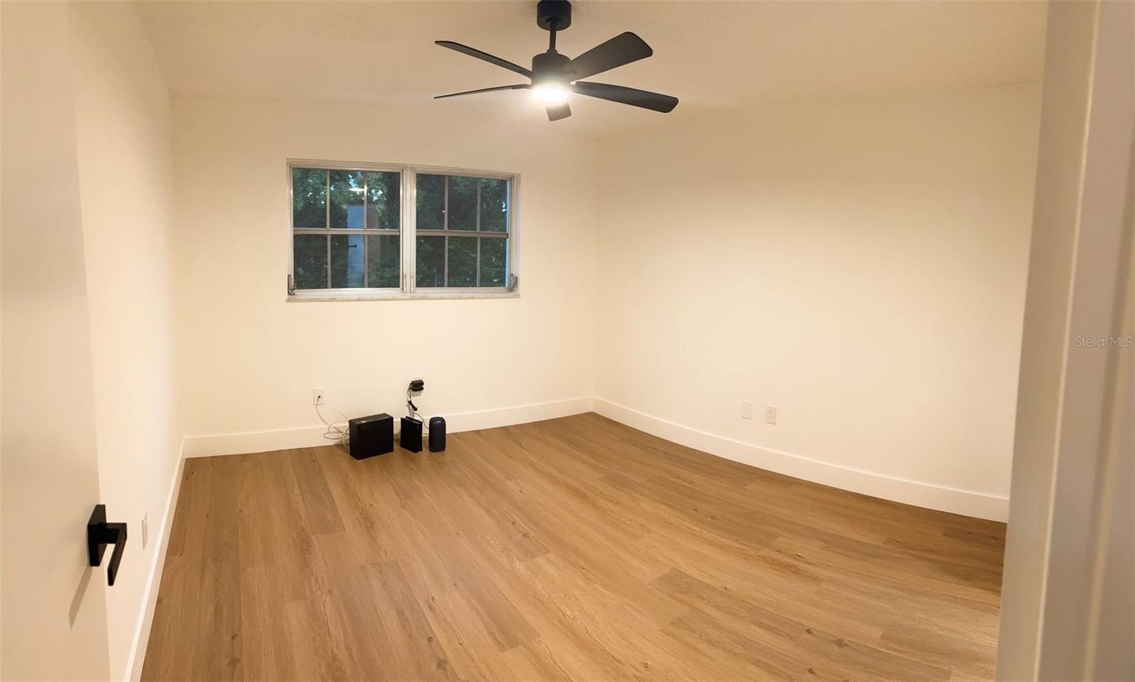 PINELOCH LAKE APTS - Residential