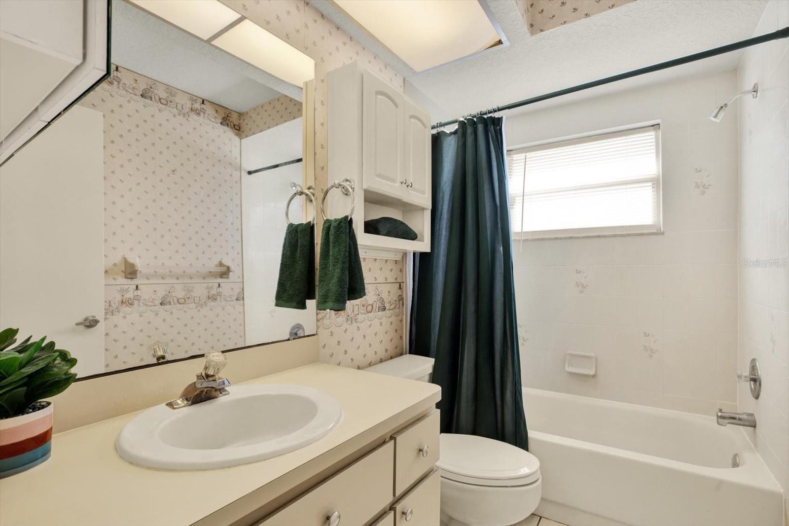 GLEN LAKES - Residential