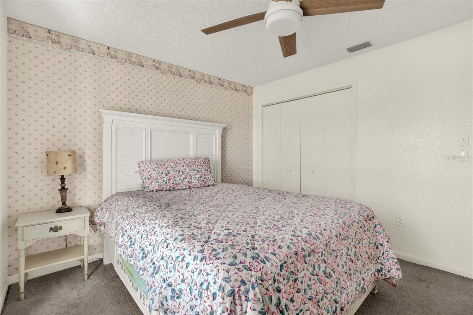 GLEN LAKES - Residential