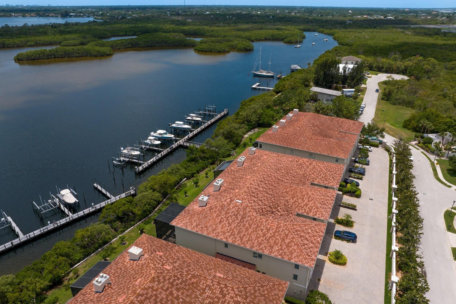 VENETIAN BAY - Residential