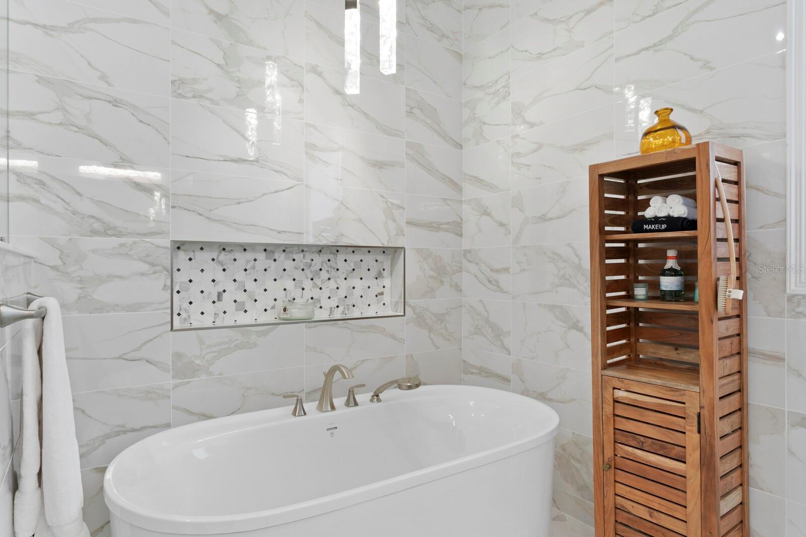 VENETIAN BAY - Residential