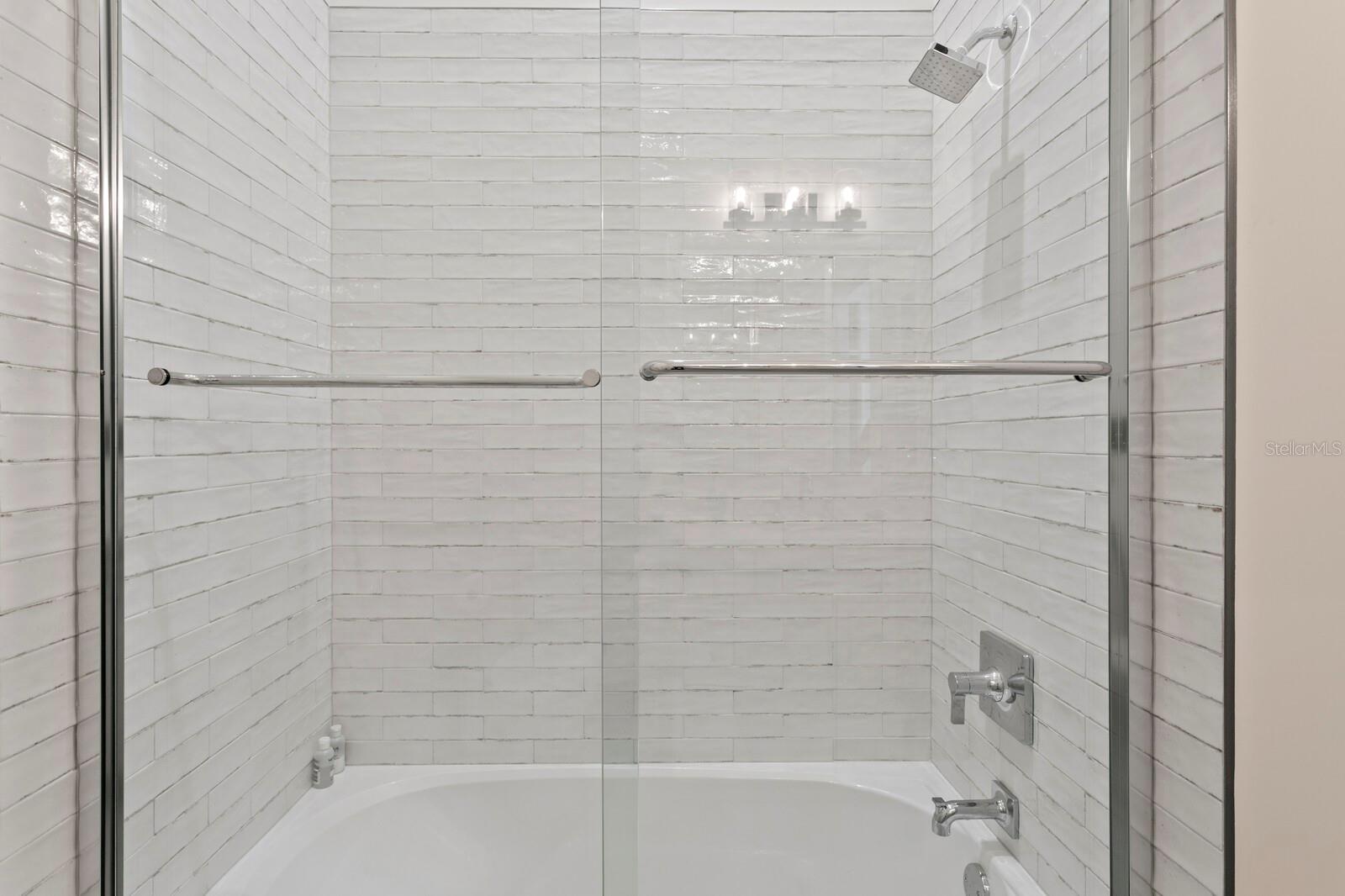 VENETIAN BAY - Residential