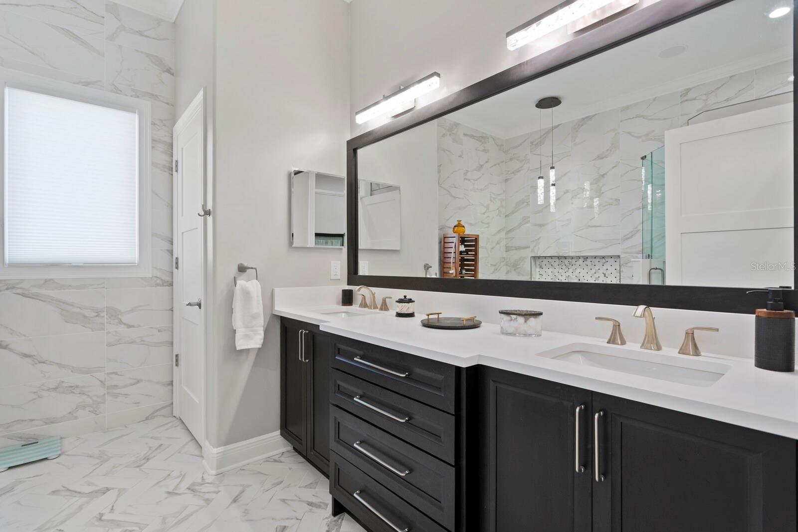 VENETIAN BAY - Residential