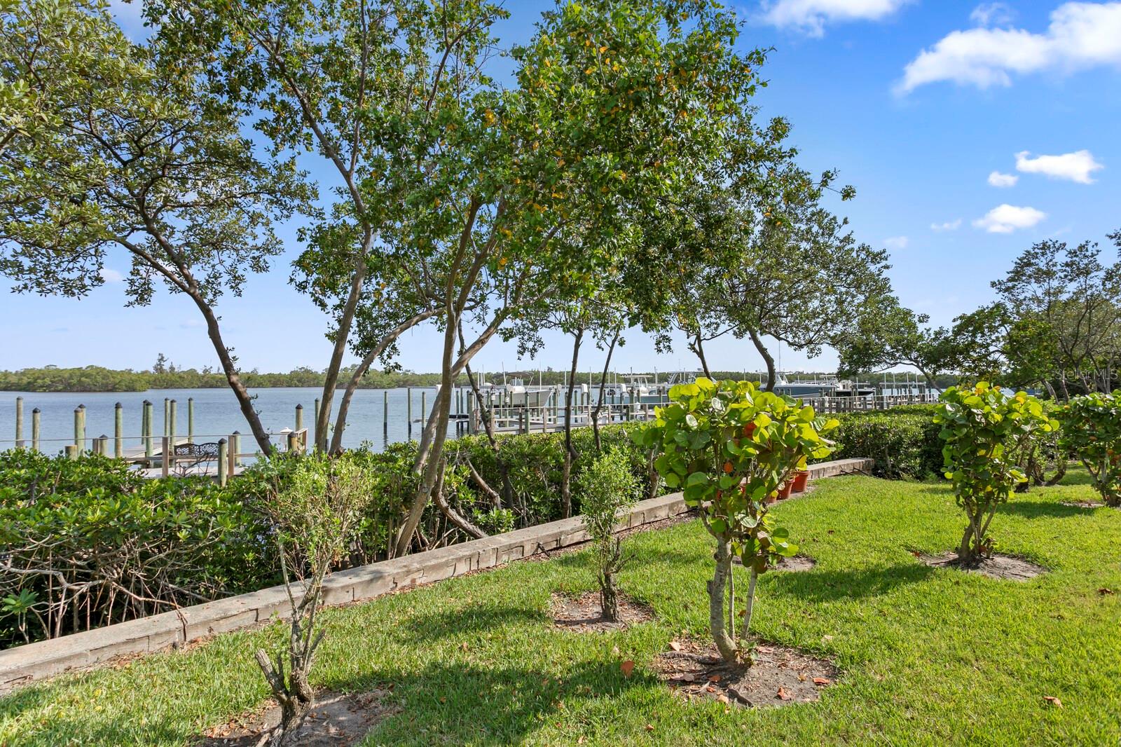 VENETIAN BAY - Residential