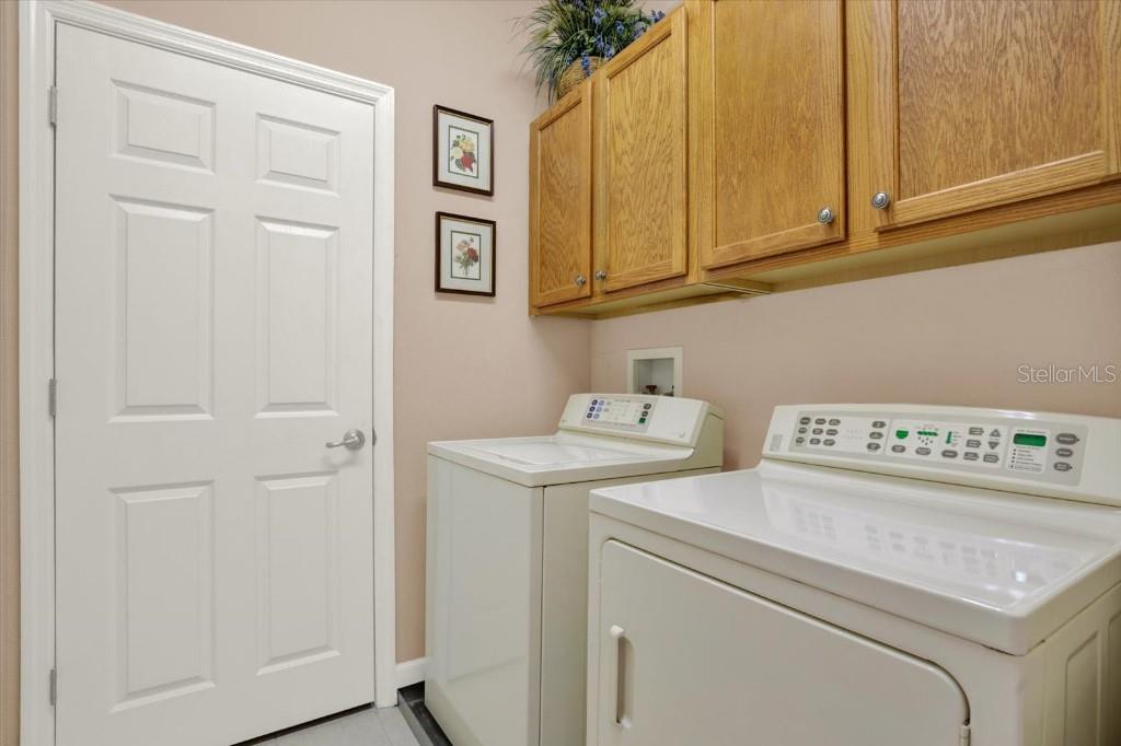 SEMINOLE ISLE TWNHMS - Residential