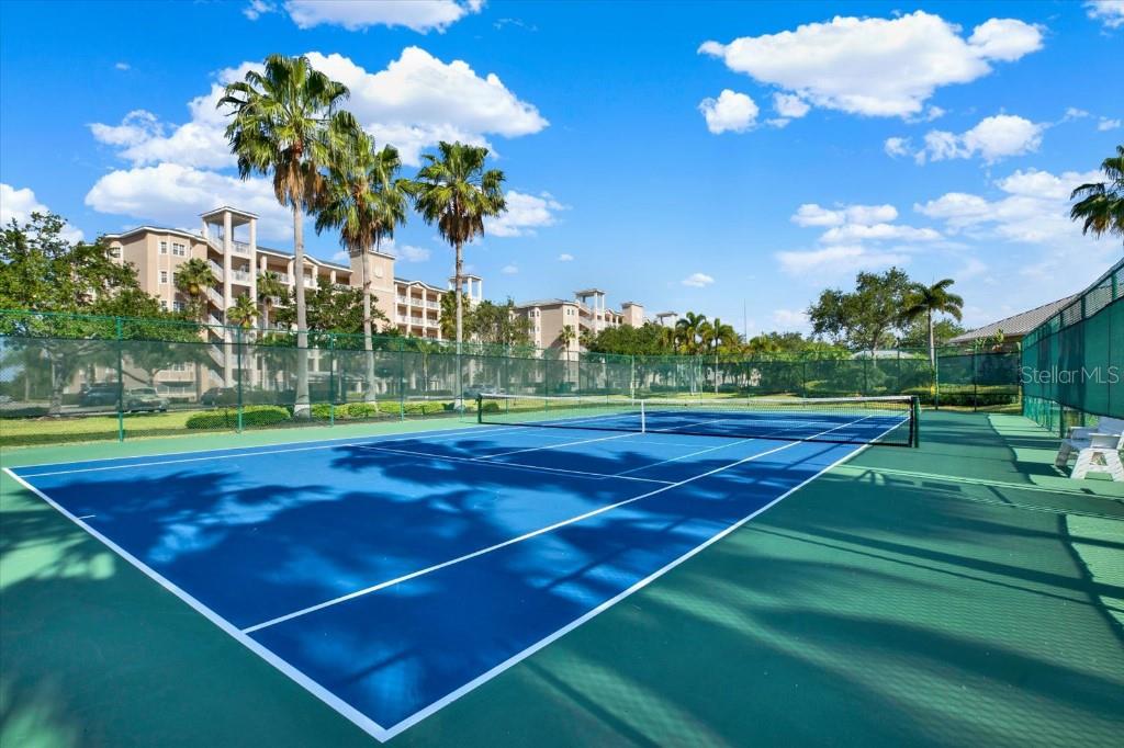 SEMINOLE ISLE TWNHMS - Residential