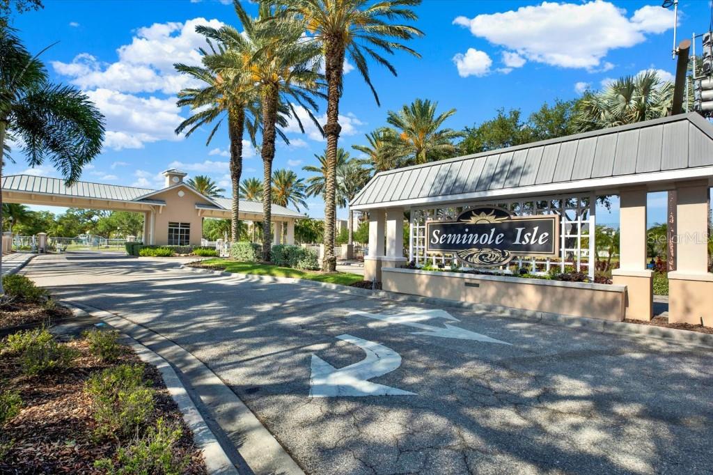 SEMINOLE ISLE TWNHMS - Residential