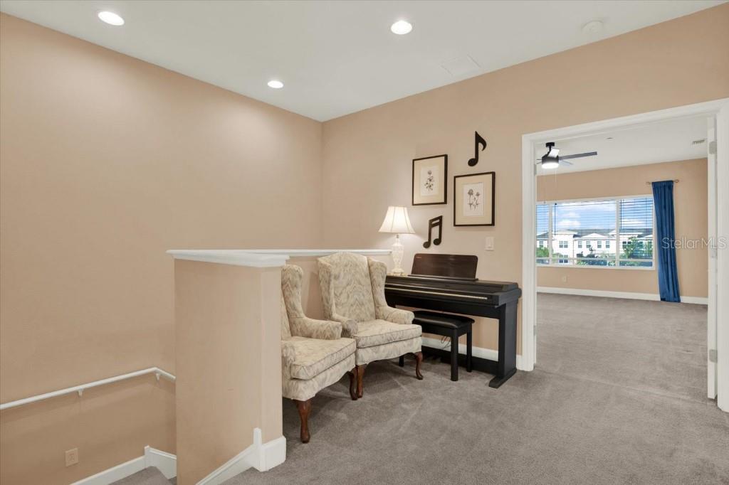 SEMINOLE ISLE TWNHMS - Residential