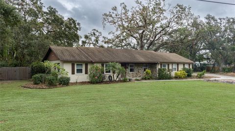 A home in PALMETTO