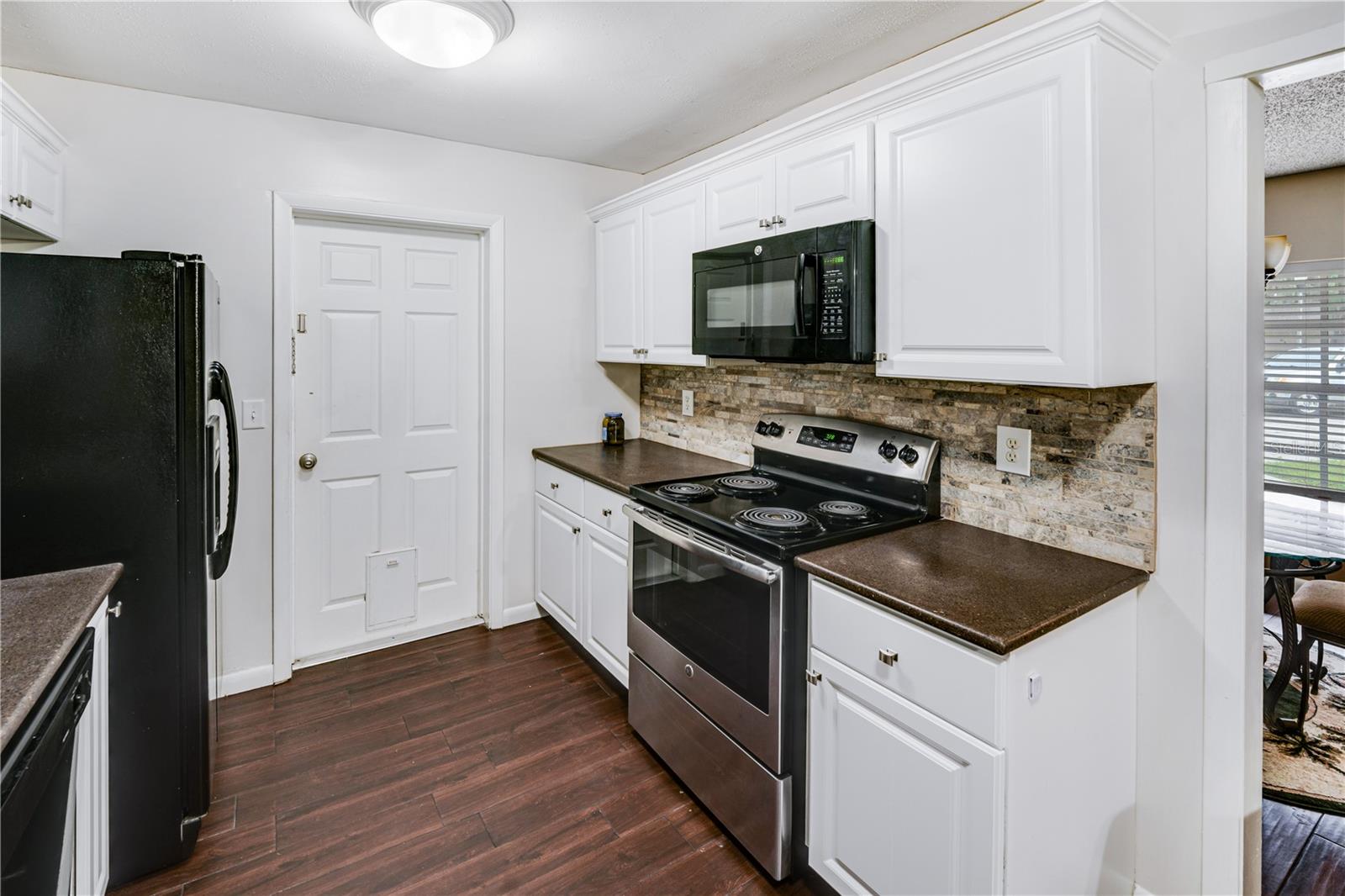 3050 CROSS FOX DRIVE