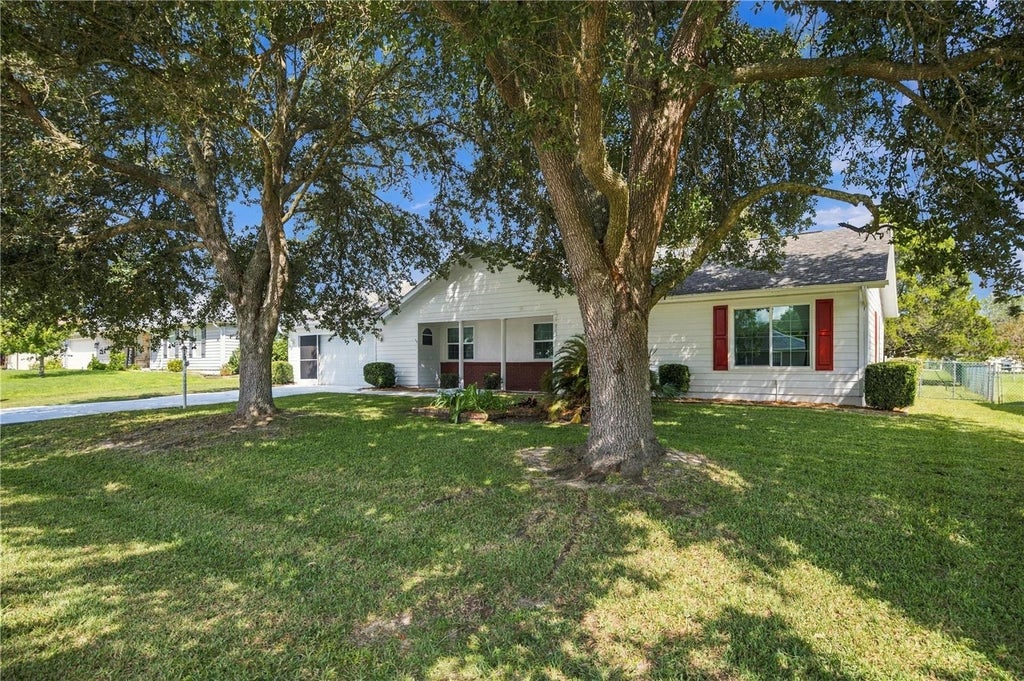 Photo of 4507 NW 30th Place, Ocala, FL 34482 (MLS # OM732886)