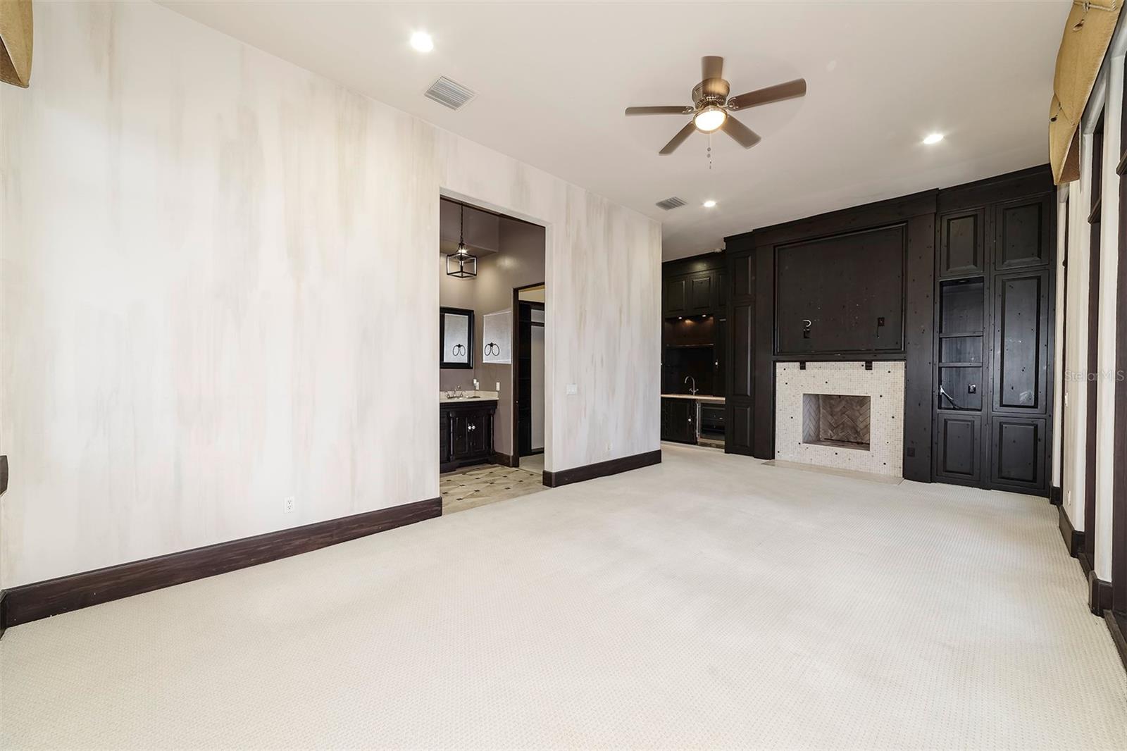 BELLA COLLINA SUB - Residential