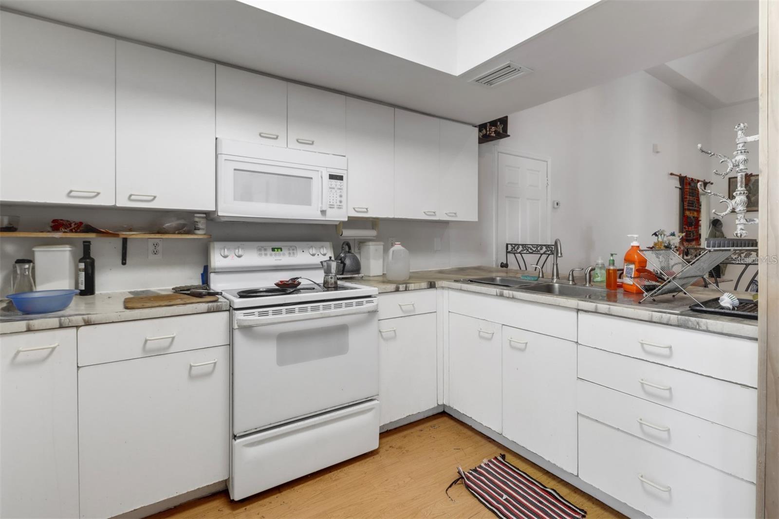 ACREAGE HEADER - Residential