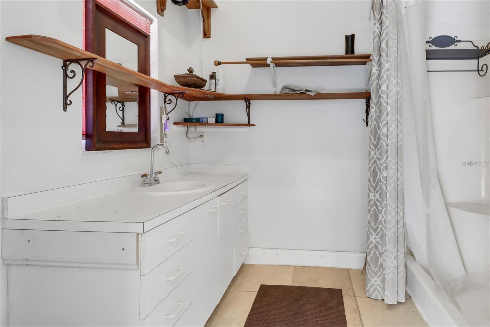 ACREAGE HEADER - Residential