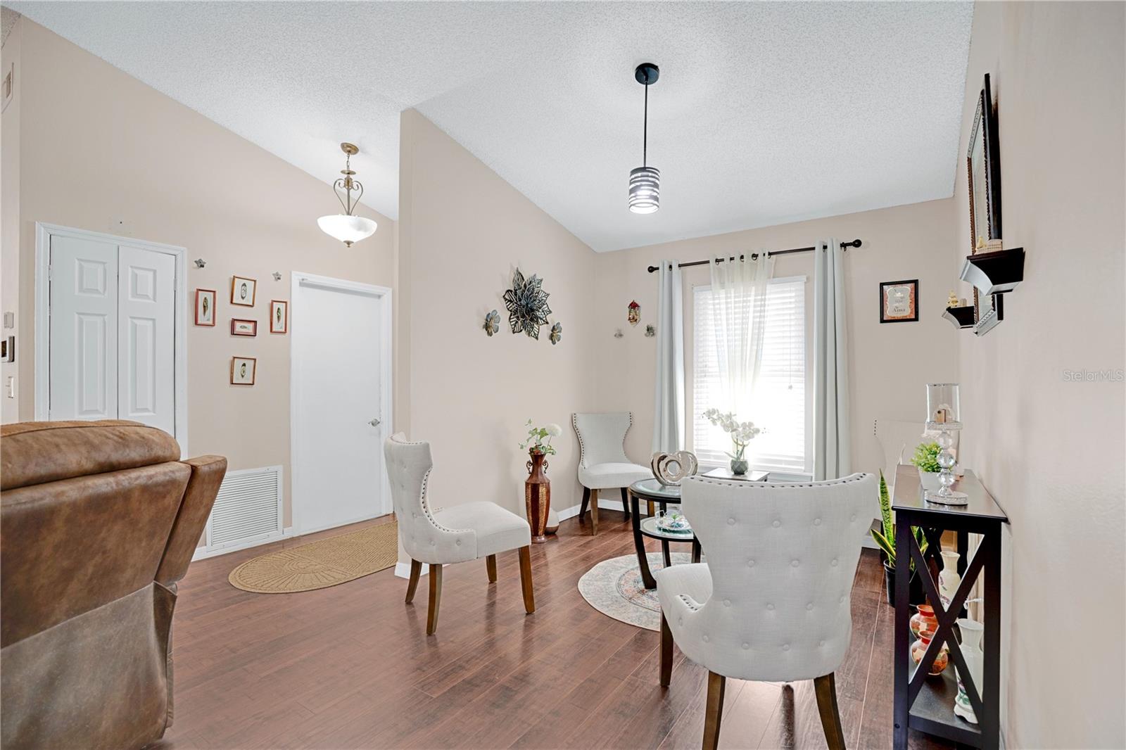 DELTONA LAKES UNIT 05 - Residential