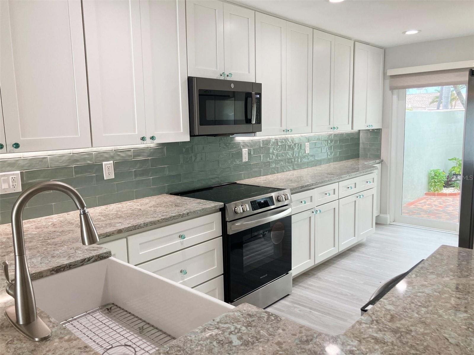 628 BOCA CIEGA POINT BOULEVARD S