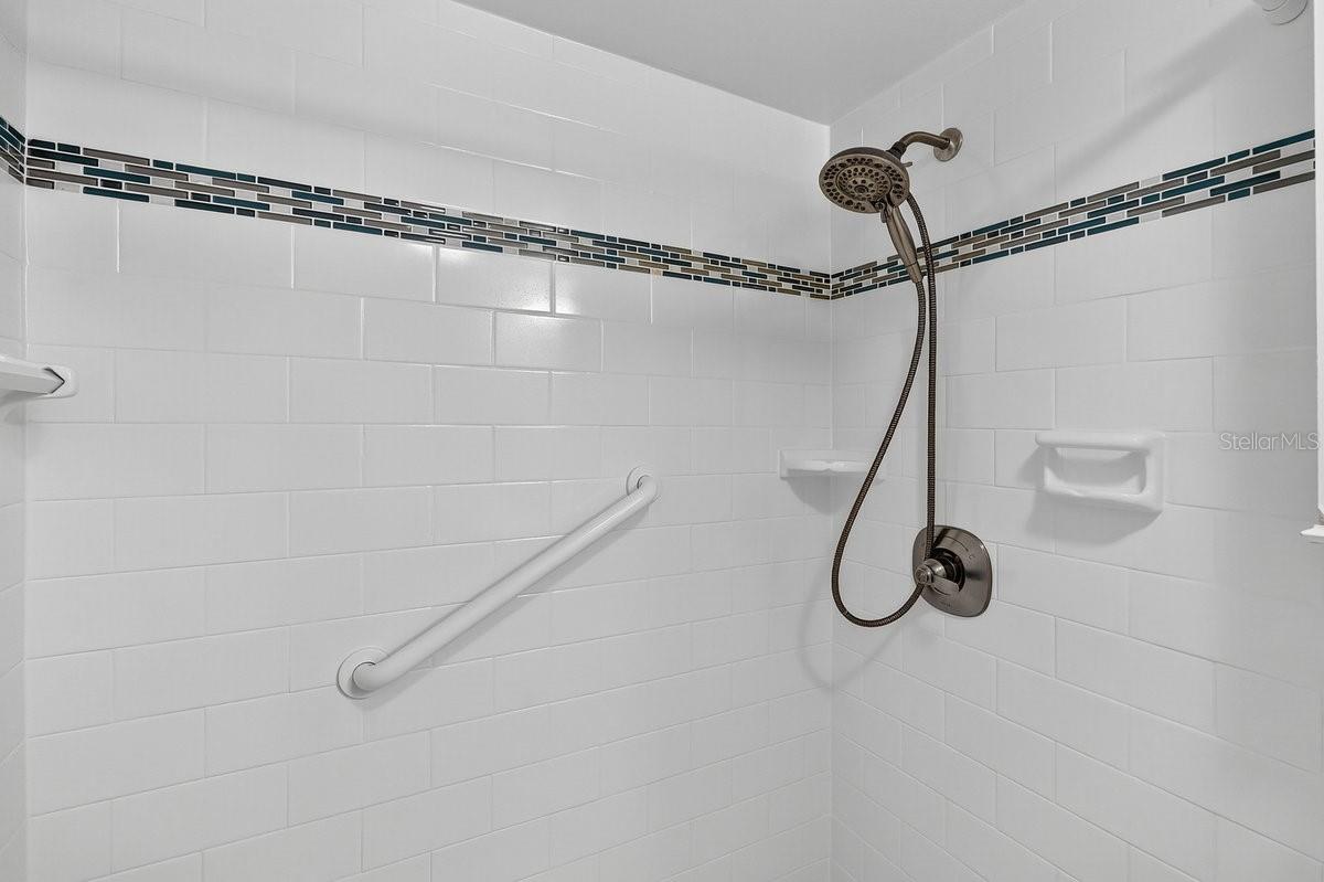 VILLAGE COLONY BEACH CLUB - Residential