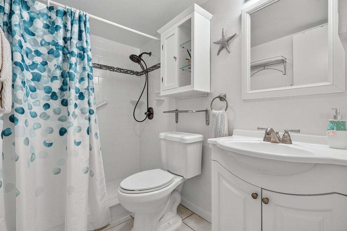 VILLAGE COLONY BEACH CLUB - Residential