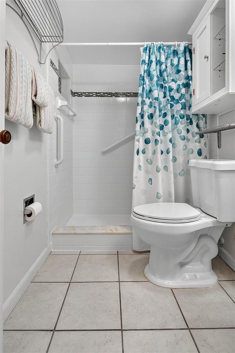 VILLAGE COLONY BEACH CLUB - Residential