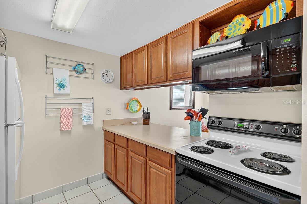 VILLAGE COLONY BEACH CLUB - Residential