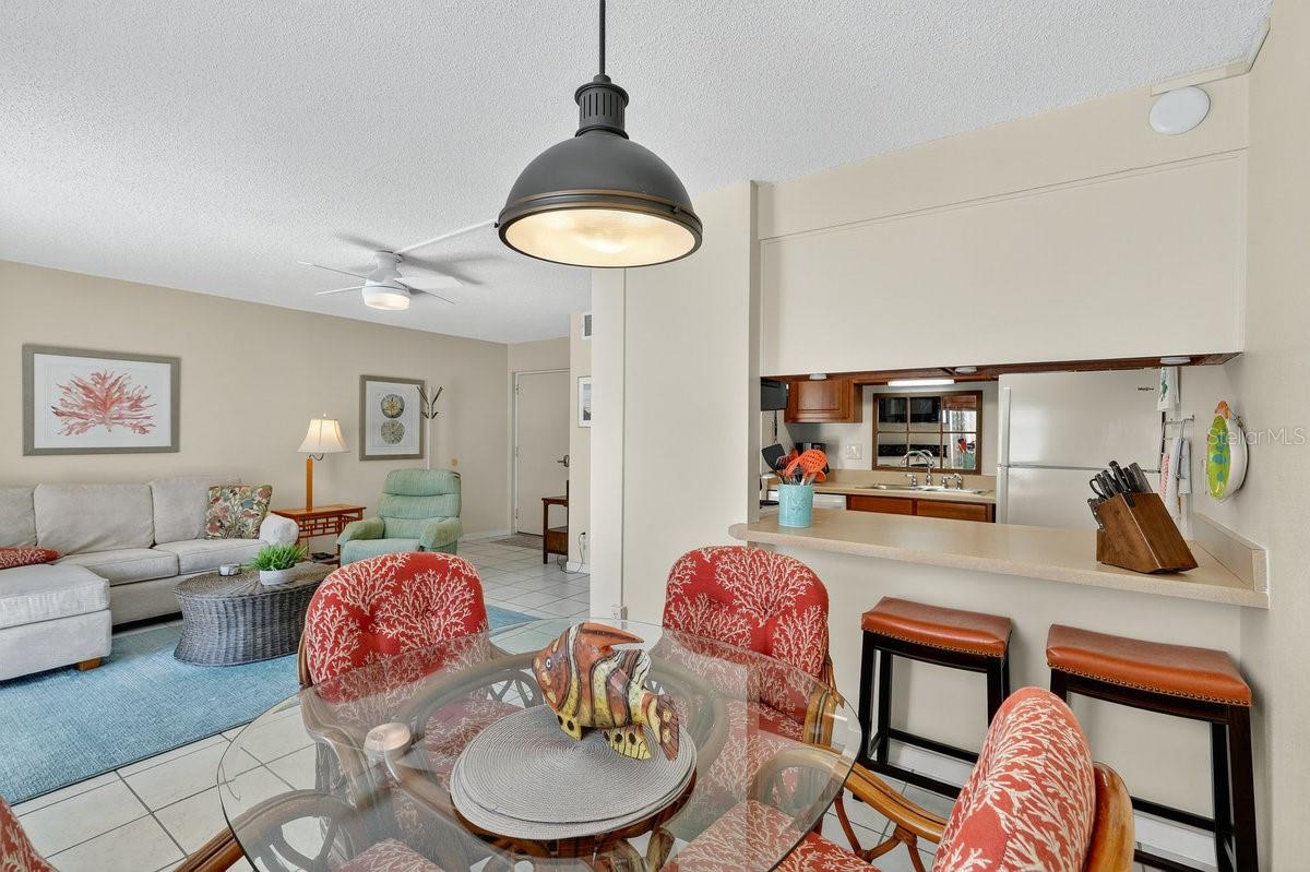 VILLAGE COLONY BEACH CLUB - Residential