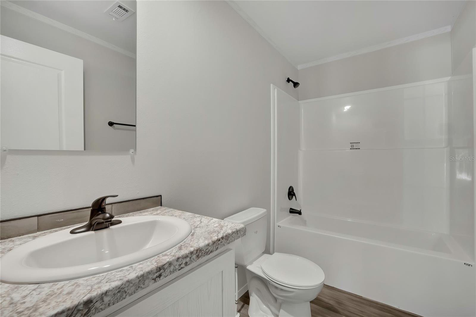 APACHE SHORES UNIT 04 - Residential