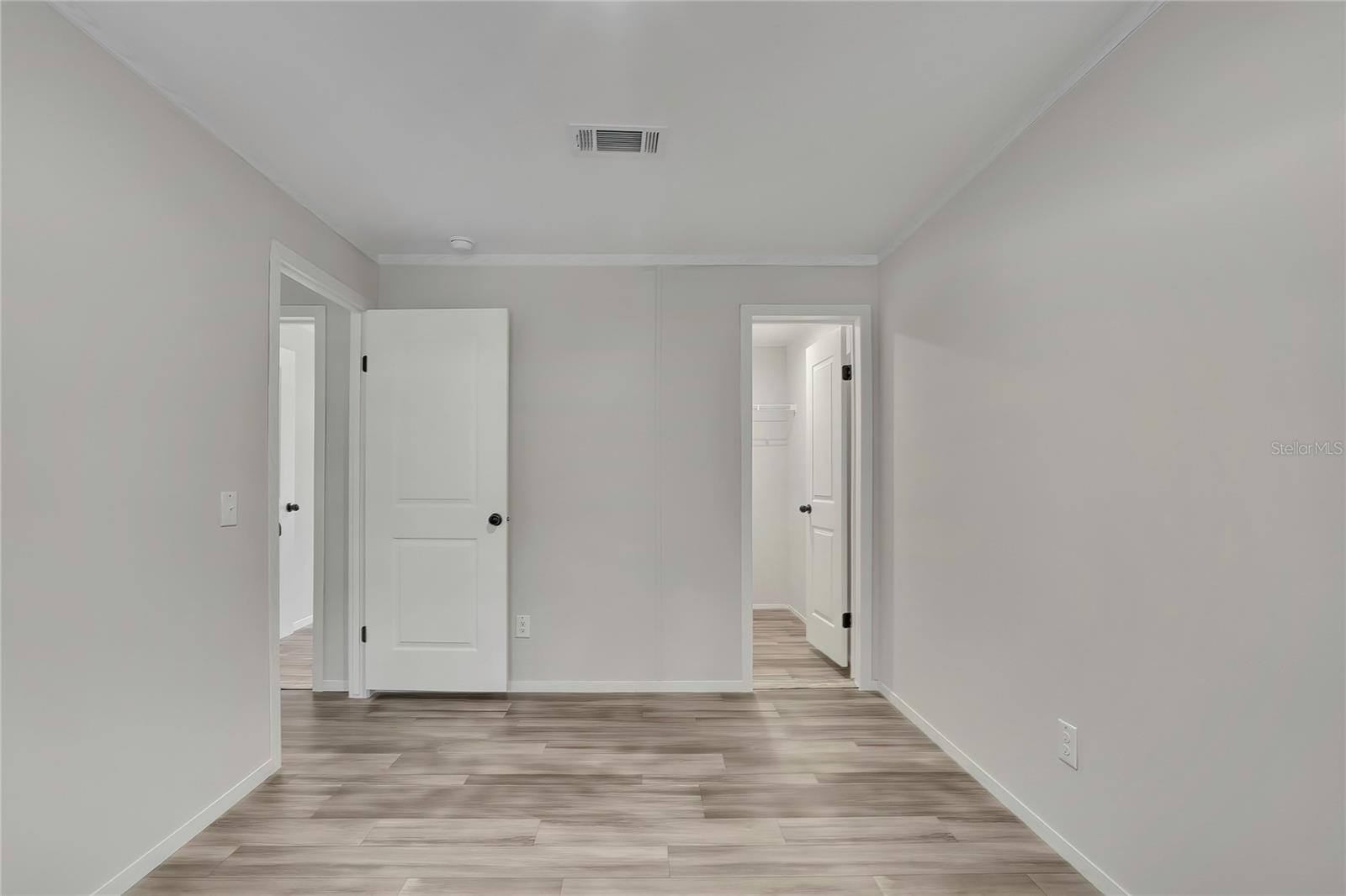 APACHE SHORES UNIT 04 - Residential