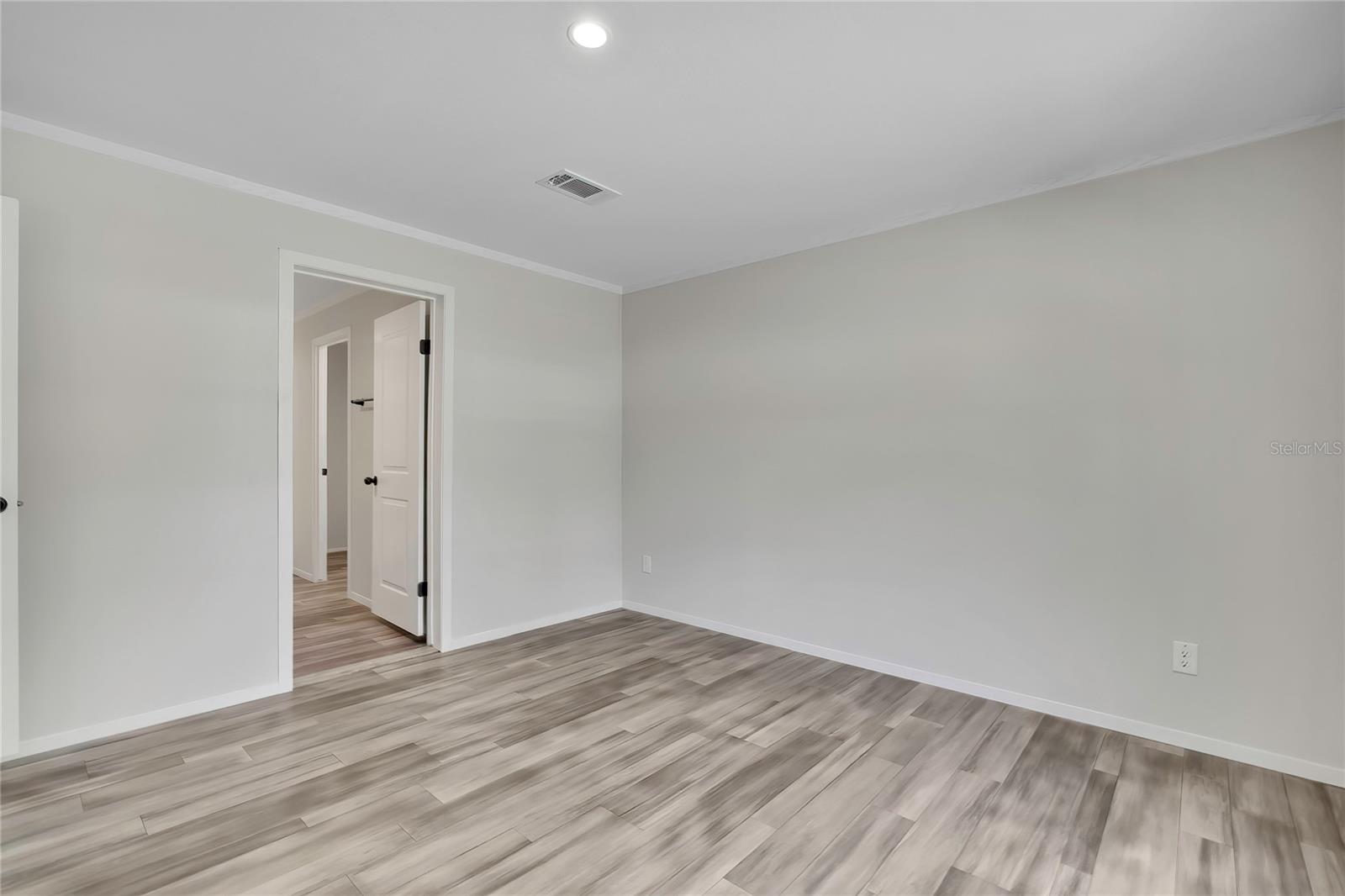 APACHE SHORES UNIT 04 - Residential
