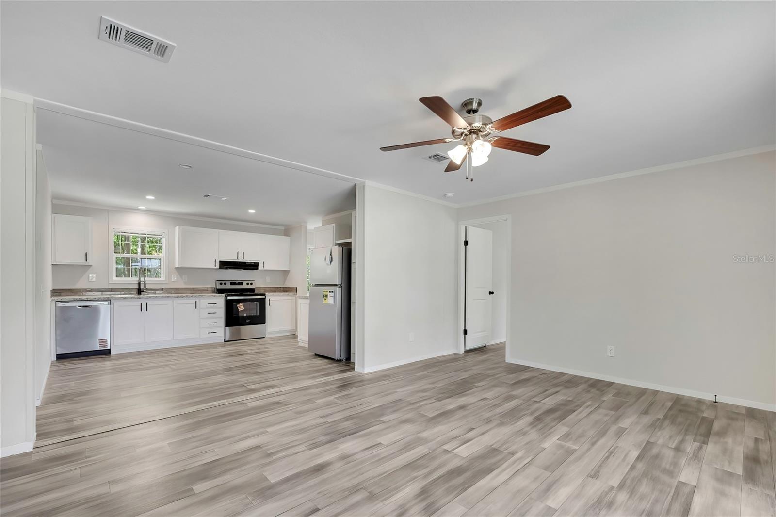 APACHE SHORES UNIT 04 - Residential