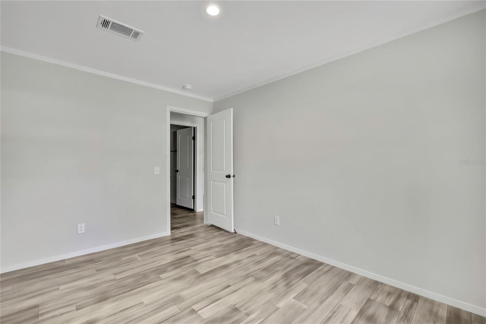 APACHE SHORES UNIT 04 - Residential