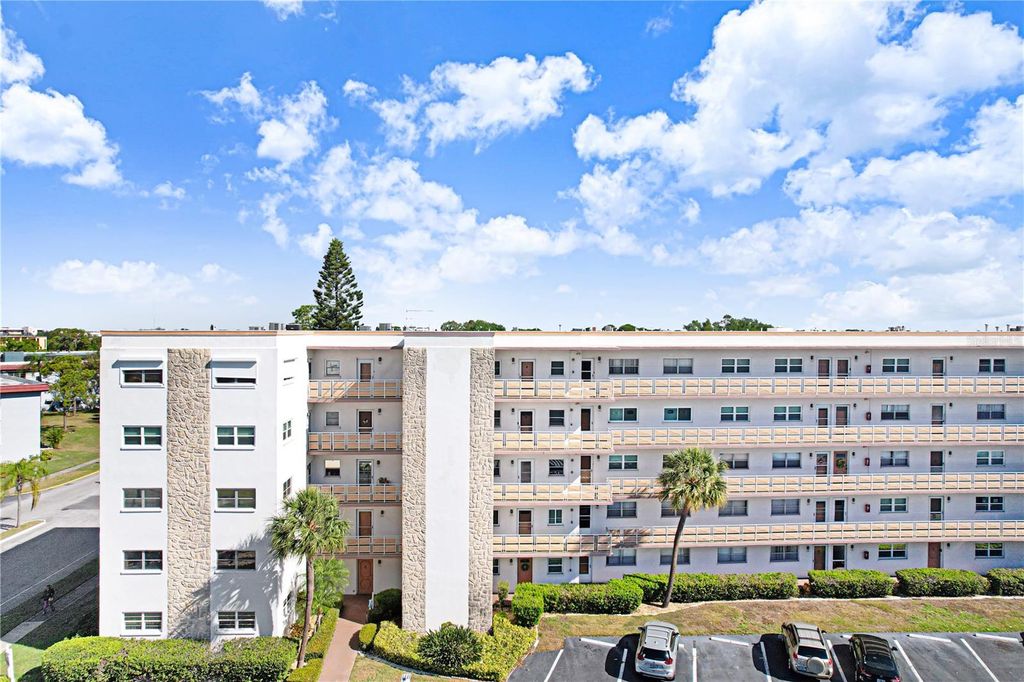 Photo of 5603 80th Street N #303, St Petersburg, FL 33709 (MLS # A4691006)