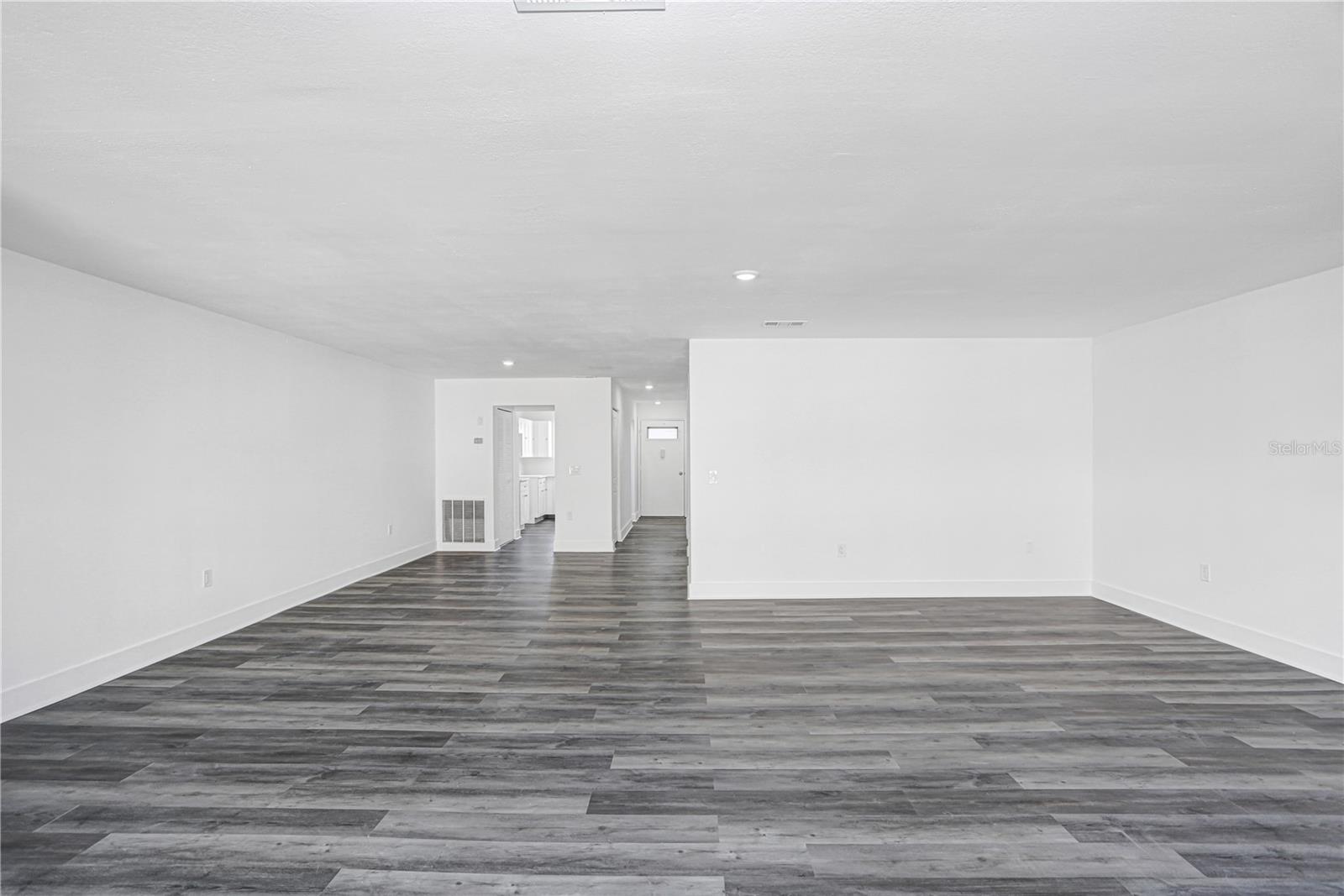 FIVE TOWNS OF ST PETE - Residential