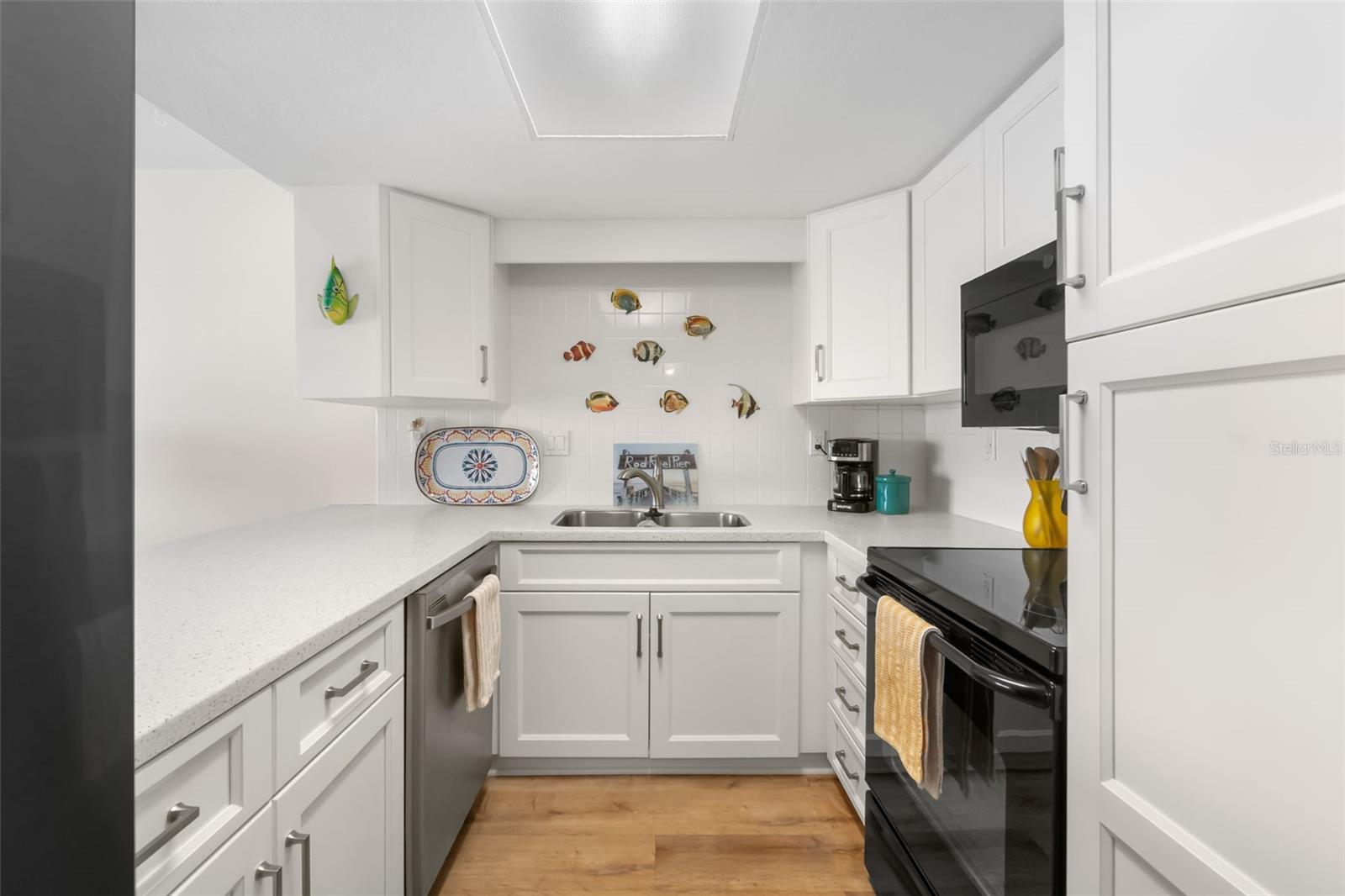 PELICAN COVE RESORT PH II - Residential