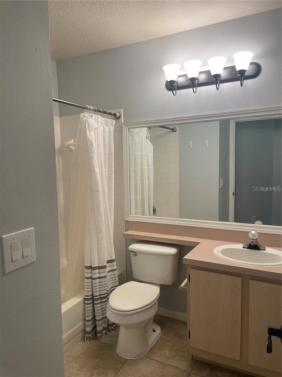 SUNSET LAKE - Residential Lease