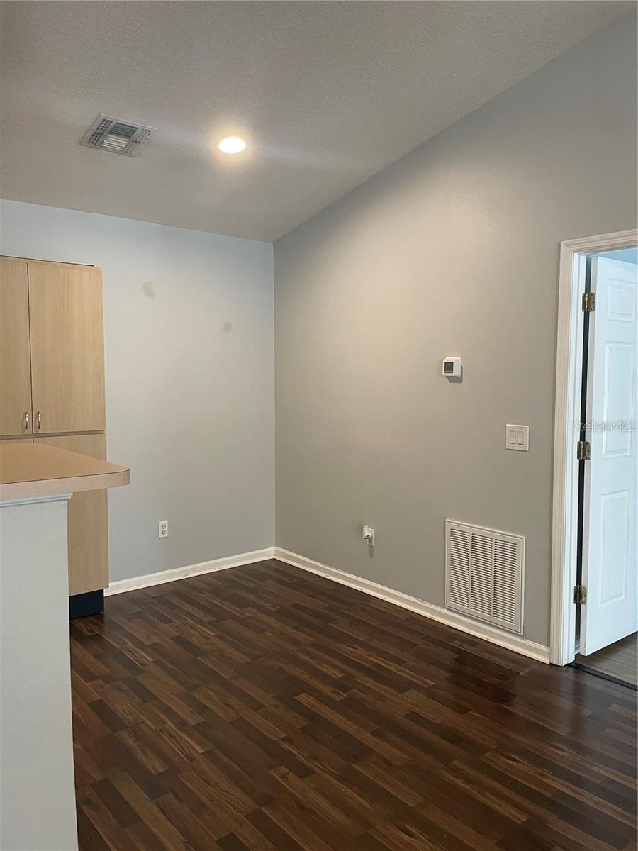 SUNSET LAKE - Residential Lease