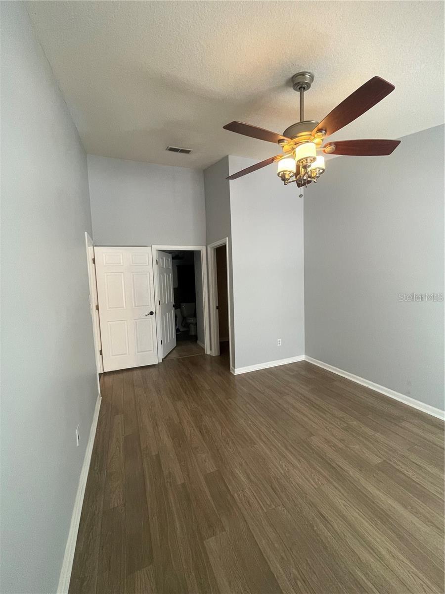 SUNSET LAKE - Residential Lease